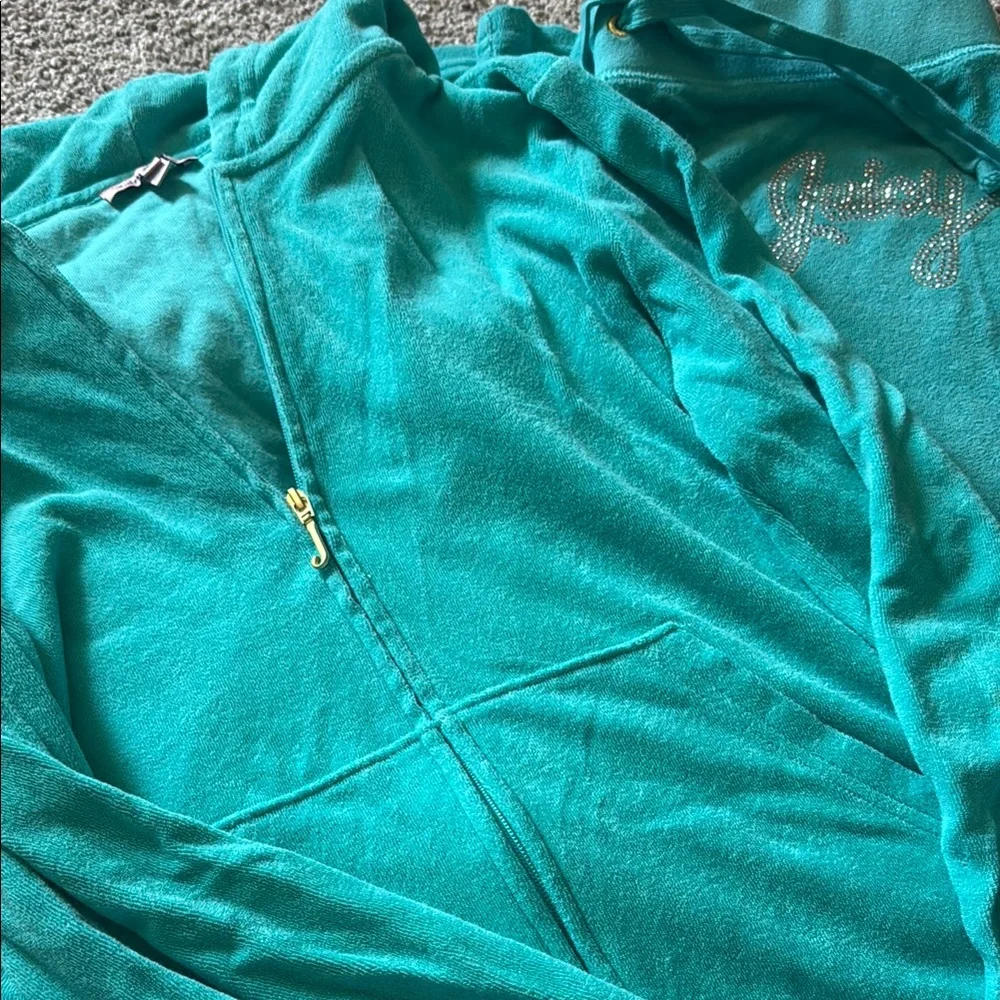 Juicy Couture Blue terry cloth set - Picture 6 of 9
